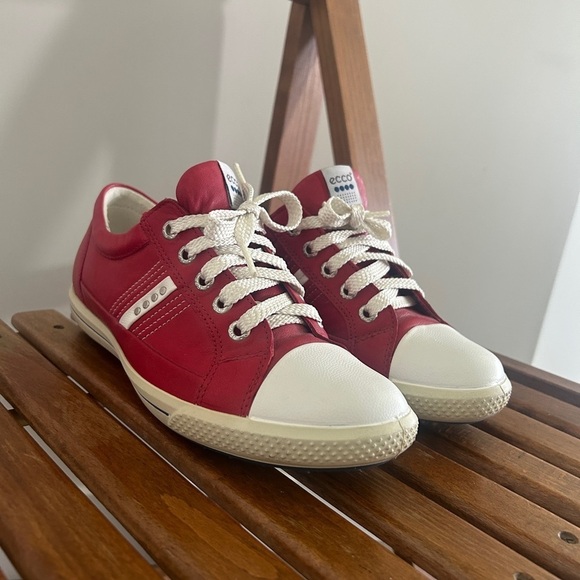 Ecco Shoes - Ecco Women’s Hybrid Sneaker-Sport Shoe Size 37 (W 6.5-7)